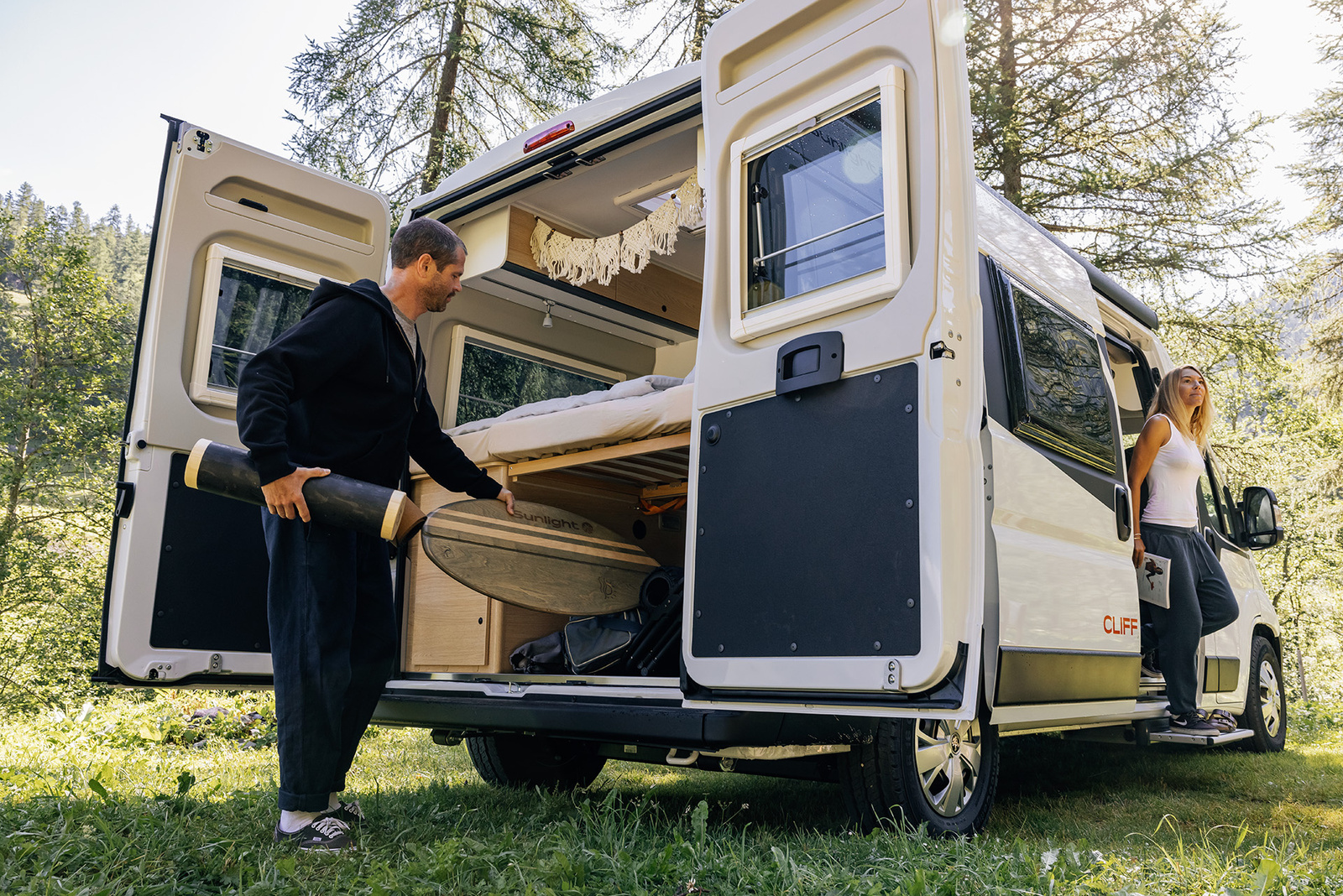 Sunlight露營車 cliff 600